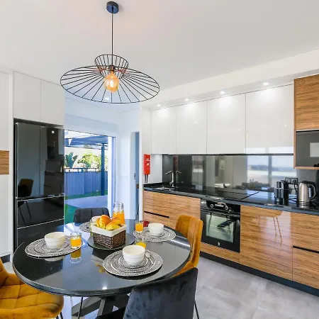 Luxury Penthouse Private Jacuzzi, 阿尔布费拉