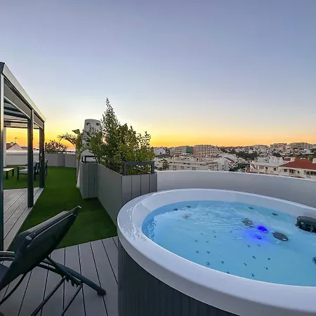 Luxury Penthouse Private Jacuzzi, Албуфейра