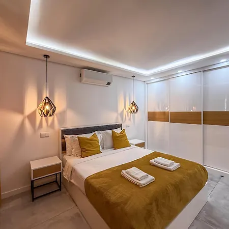Luxury Penthouse Private Jacuzzi, * Αλμπουφέιρα